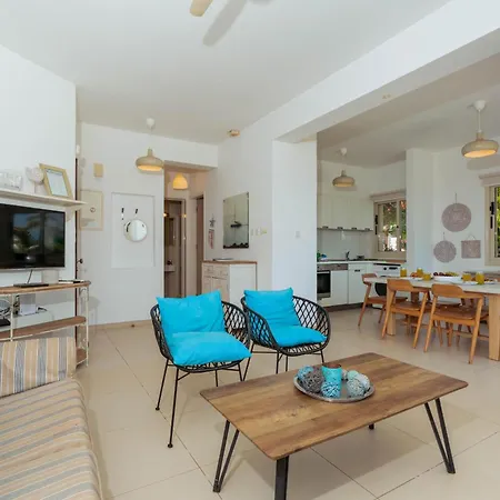 Artisan Seafront - Escape Villa *